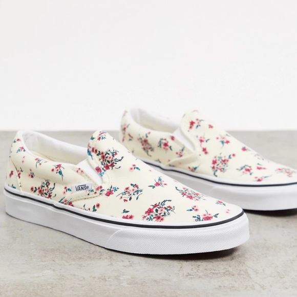 Vans Shoes - New W/ Box Vans Ditsy Floral Classic Slip On Shoes